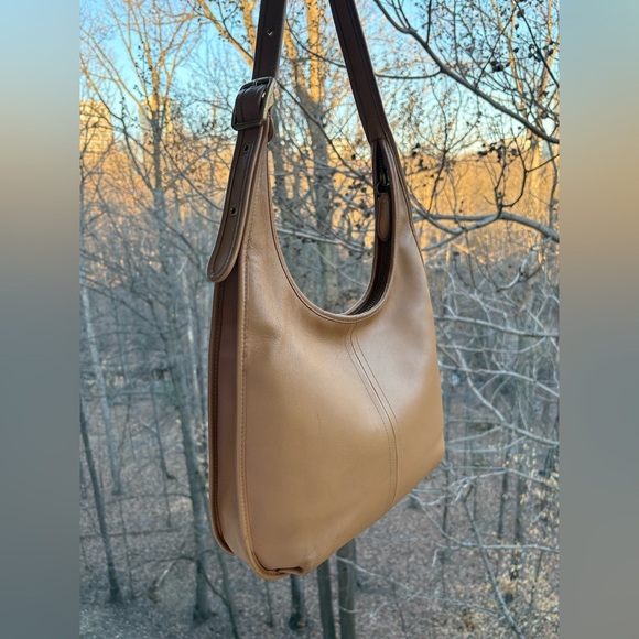 Coach Ergo 33 | 2022 Archive Re-Edition | Glovetanned Leather | Great Condition - Picture 6 of 14